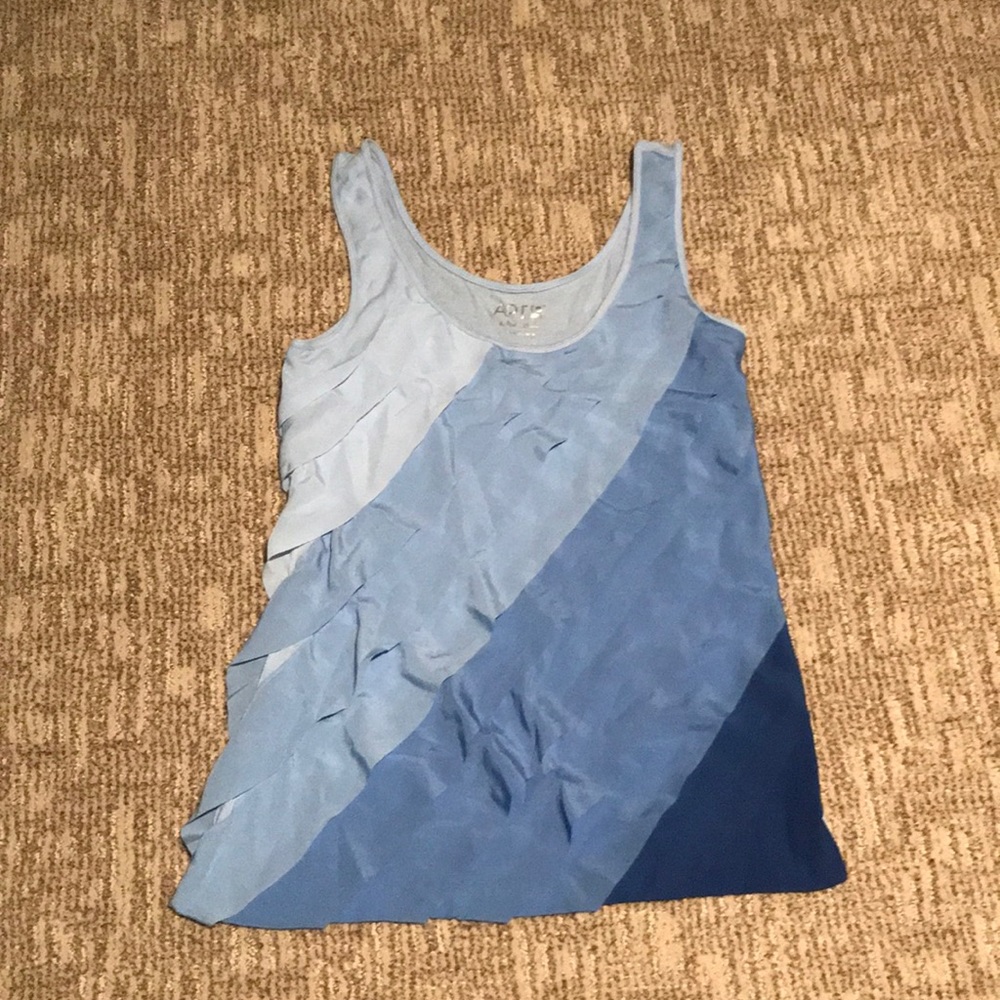 Apt 9 blue ombré ruffled tank